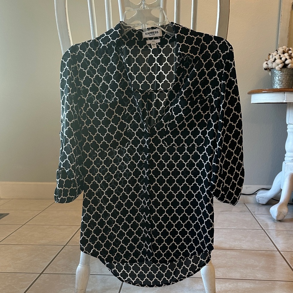 Express Women's Black and White Button Down Shirt